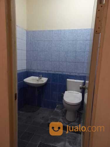 Rumah dalam Kompleks Perumahan Pondok Kopi, Jakarta Timur