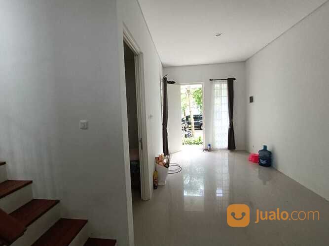 Rumah Mewah 2 Lantai Lokasi Green Orchid Sukarno Hatta Malang