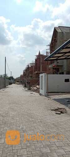 Perumahan Eksklusif di lingkungan Elite UNS solo dan exsit toll