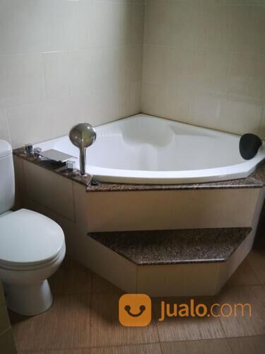 Rumah dua lantai cluster the green di daerah BSD