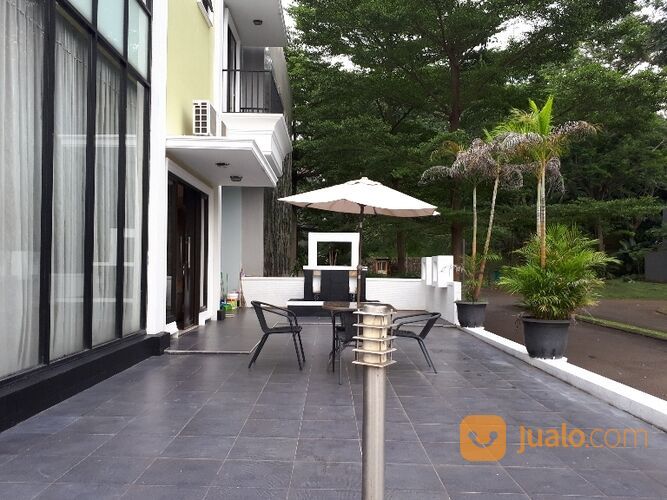 Rumah dua lantai cluster the green di daerah BSD
