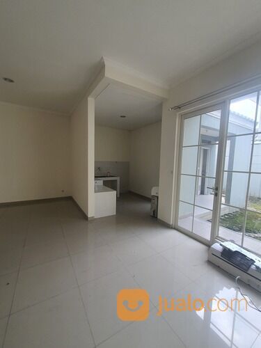 Di sewa rumah suvarna sutera cluster daru