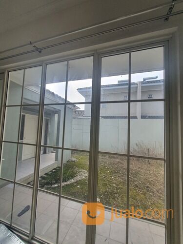 Di sewa rumah suvarna sutera cluster daru