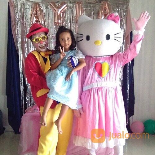 Badut Lucu Dan Tari Ular