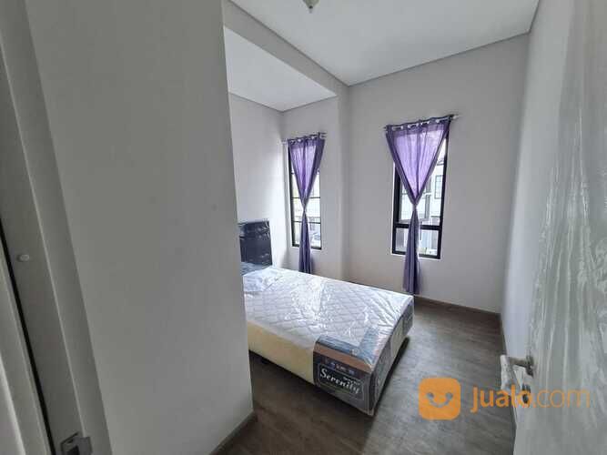 Rumah Mansion Nine Surabaya Barat Sewa Semi Furnished Siap Huni