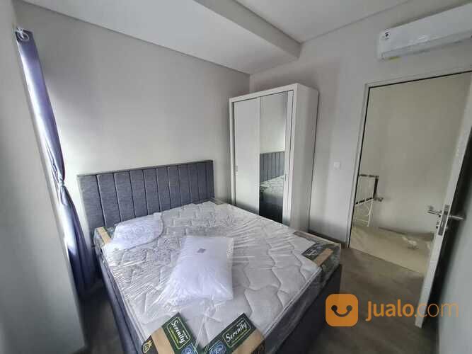 Rumah Mansion Nine Surabaya Barat Sewa Semi Furnished Siap Huni