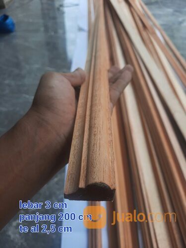 Lis kayu dinding wall moulding