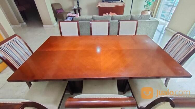 Meja Makan set 8 Kursi