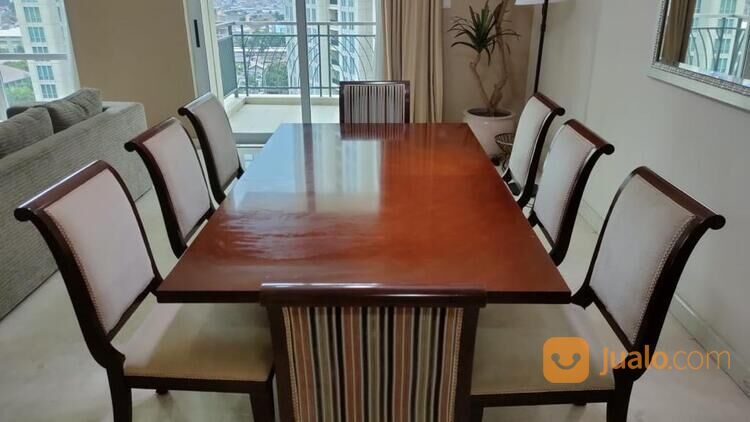 Meja Makan set 8 Kursi
