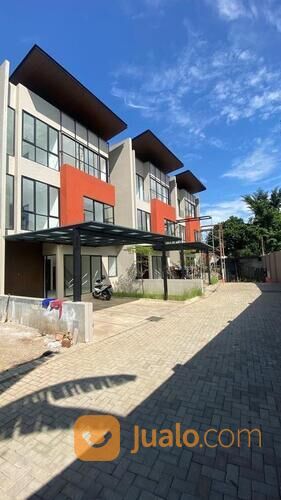 Exclusive di Cigadung Dago Kota Bandung Rumah Mewah 3LT Harga Perdana