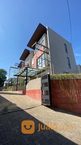 Exclusive di Cigadung Dago Kota Bandung Rumah Mewah 3LT Harga Perdana