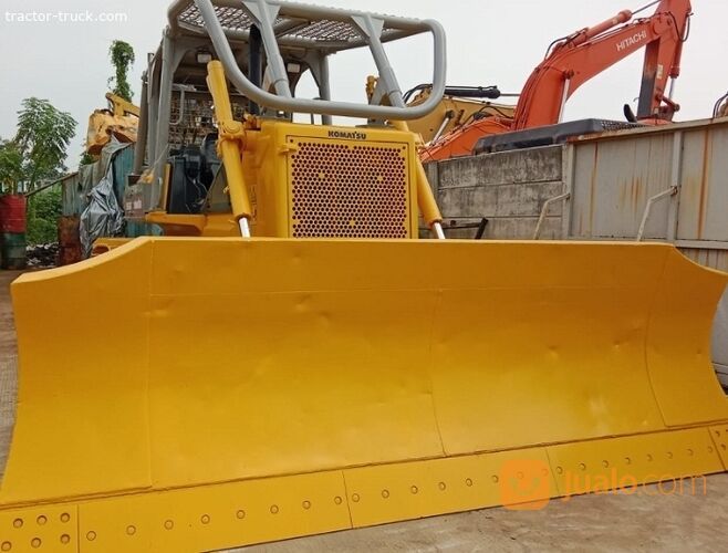 Bulldozer Komatsu D85ESS-2 Tahun 2017