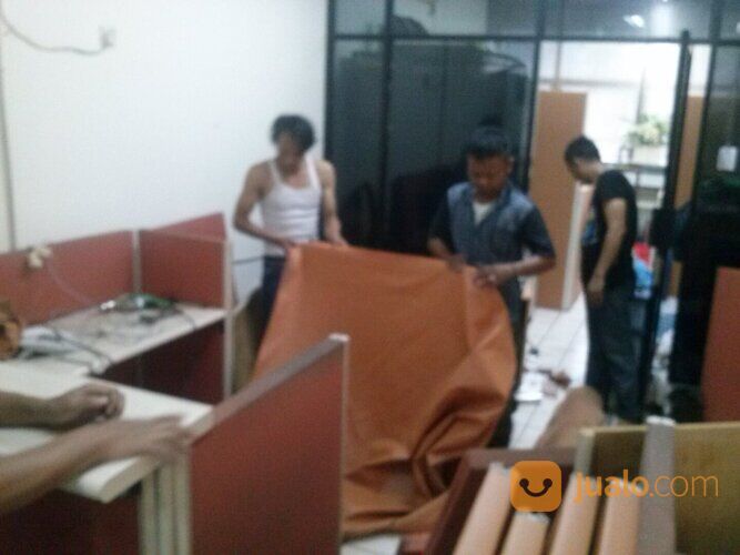 Ganti Cover Partisi Kantor