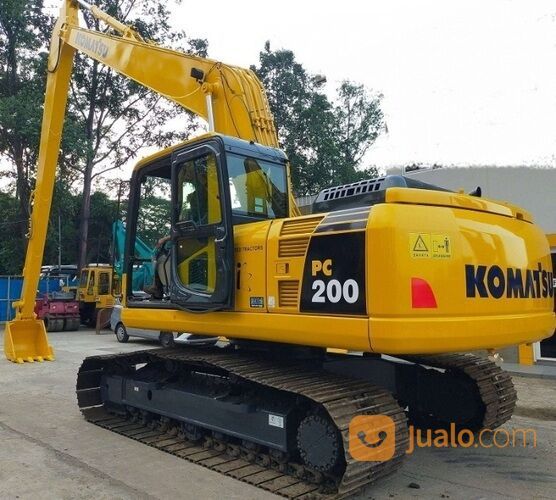 Excavator Long Arm Komatsu PC200-8M0 tahun 2017