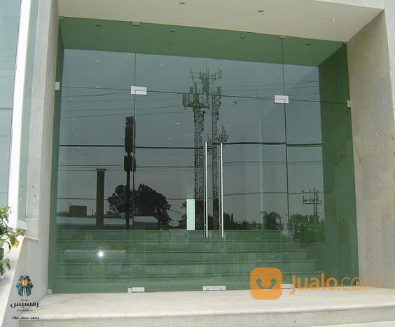 Pintu kaca frameless