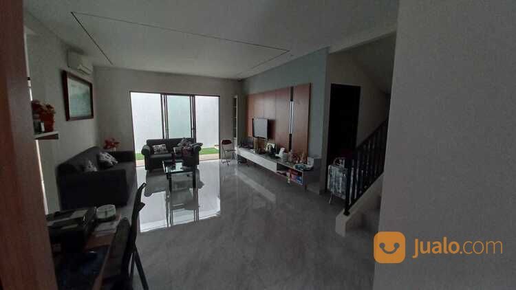 Rumah Cantik 2 Lantai Sektor 1G Gading Serpong Tangsel