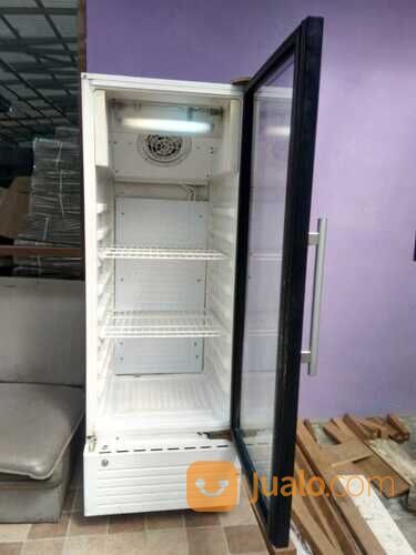 Showcase Bekas Murah Merk Polytron 180liter