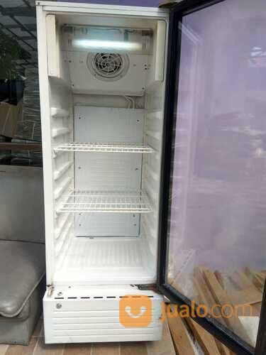 Showcase Bekas Murah Merk Polytron 180liter