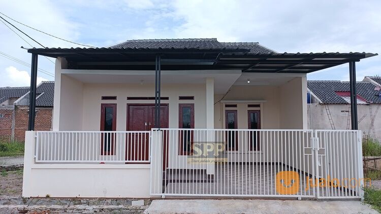 Rumah Desain Elegant di Bandung Lokasi Strategis