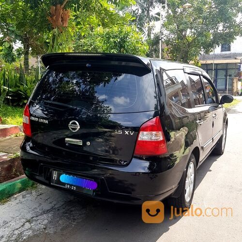 Nissan Grand Livina Hitam 1.5 XV 2009 MT Manual