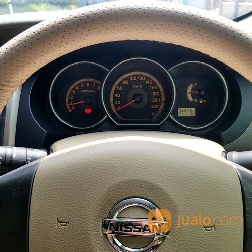 Nissan Grand Livina Hitam 1.5 XV 2009 MT Manual