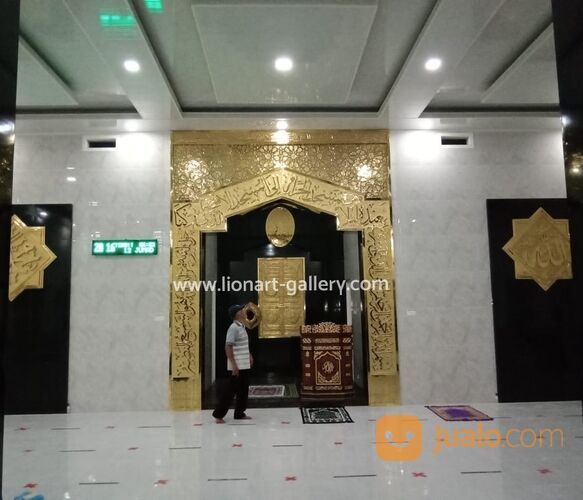 Mihrab Masjid Kuningan Tembaga