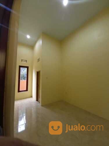 Rumah pojok di Perumahan Bumi Tegal Besar