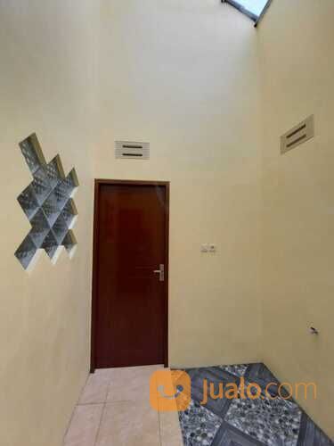 Rumah pojok di Perumahan Bumi Tegal Besar