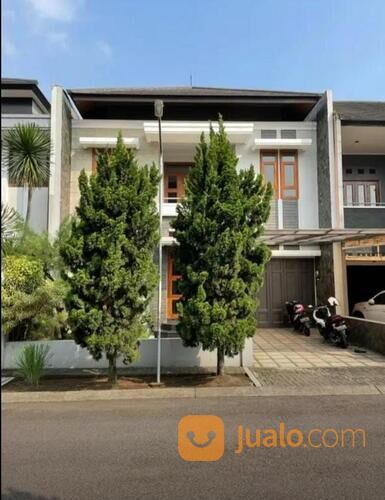 RUMAH MEWAH DI SINGGASANA PRADANA MEKAR WANGI BANDUNG