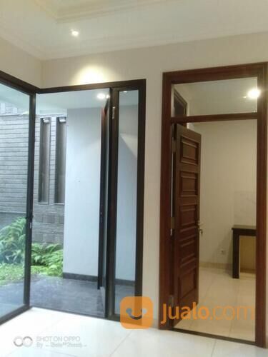 RUMAH MEWAH DI SINGGASANA PRADANA MEKAR WANGI BANDUNG