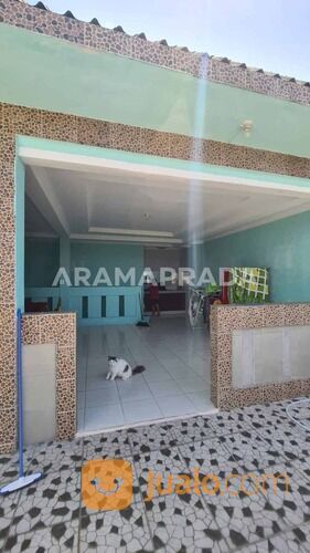 Rumah 3 Lantai 3+1 Kamar Parkir Luas Gazebo Jimbaran