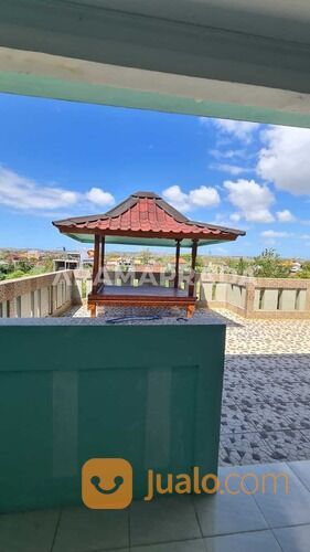 Rumah 3 Lantai 3+1 Kamar Parkir Luas Gazebo Jimbaran