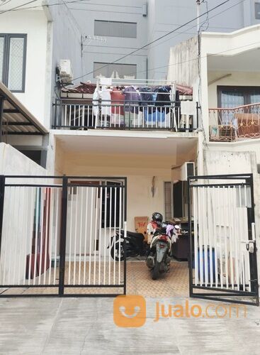 Rumah 2 lantai luas 4x16 64m2 type 3KT di Kelapa Gading Jakarta Utara