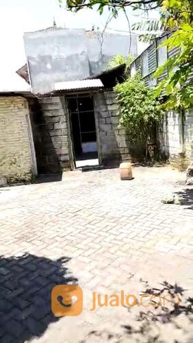 Rumah Usaha Raya Tropodo, ex Salon, dekat dengan Mc Donald dan Bank Mandiri, jalanan ramai