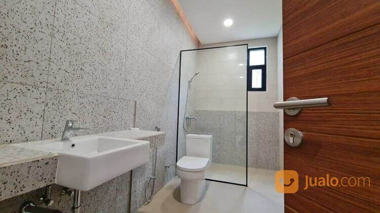 RUMAH VILLA DI DAGO KOYA BANDUNG DEKAT KE TAHURA & DAGO GOLF