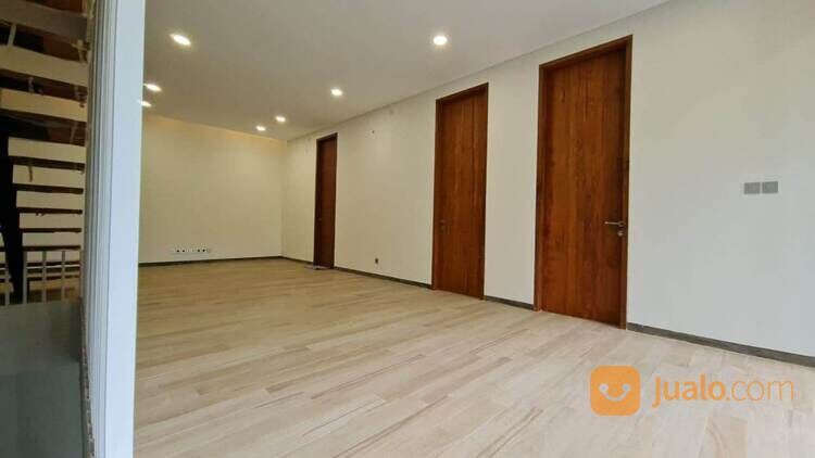 RUMAH VILLA DI DAGO KOYA BANDUNG DEKAT KE TAHURA & DAGO GOLF