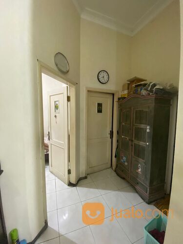 Edisi BU Rumah Klasik Modern di Permata Jingga Malang
