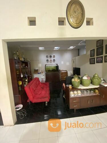 Edisi BU Rumah Klasik Modern di Permata Jingga Malang