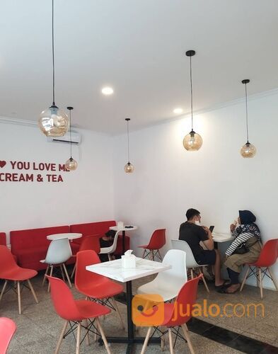 meja kursi bar mixue interior