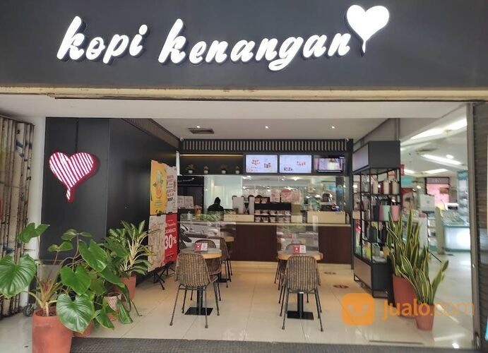 kopi kenangan meja bar dan kursi