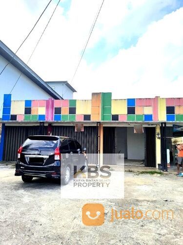 Kios Dengan Lahan Parkir Luas Di Tepi Jalan Utama Jl. Raya Uban KM. 17, Bintan