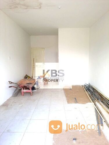 Kios Dengan Lahan Parkir Luas Di Tepi Jalan Utama Jl. Raya Uban KM. 17, Bintan