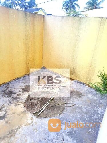 Kios Dengan Lahan Parkir Luas Di Tepi Jalan Utama Jl. Raya Uban KM. 17, Bintan