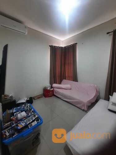 Rumah view danau di Harapan Indah Cluster Lavesh Bekasi