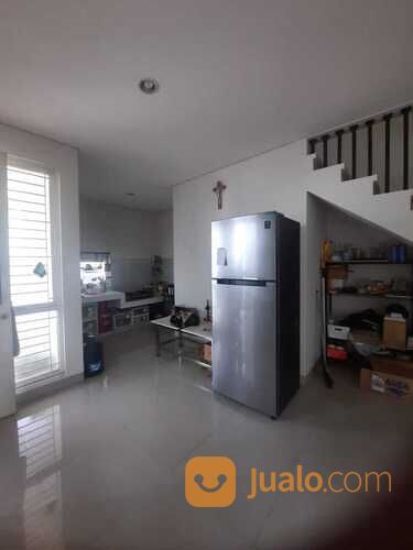 Rumah view danau di Harapan Indah Cluster Lavesh Bekasi