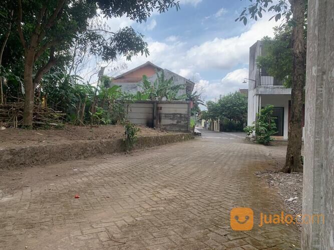 1 Km Dari Kampus UGM, Tanah Akses Mobil Simpangan