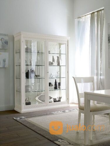 Lemari aluminium kaca