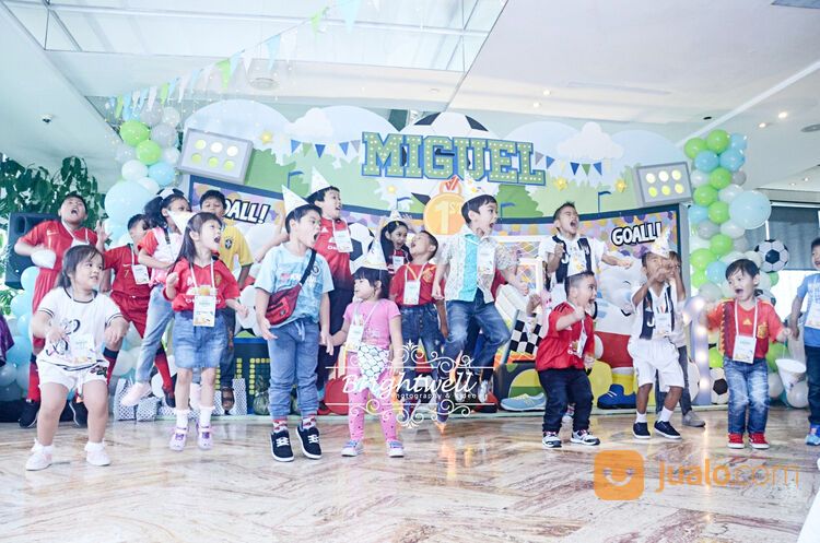 Jasa Dokumentasi Foto Video Ultah Birthday Sweet Seventeen Party