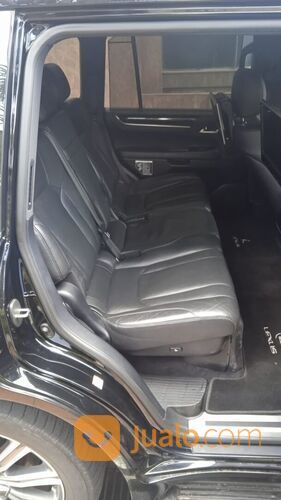 Lexus LX570 4x4 AT 2016