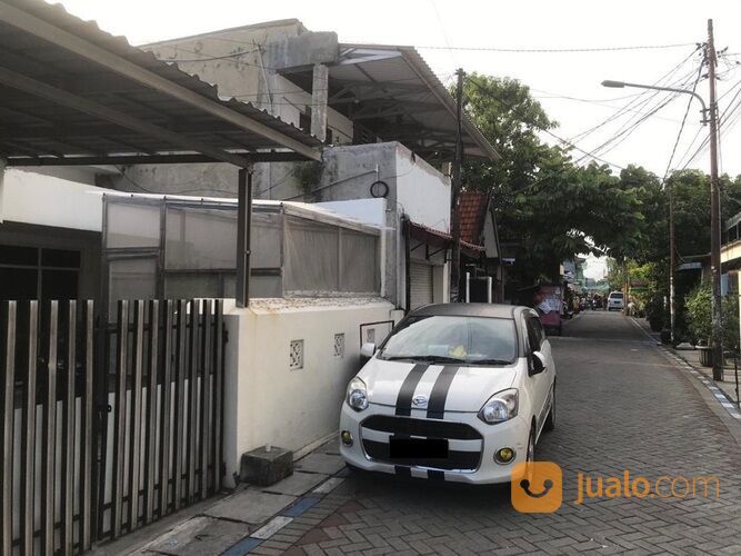 Rumah Surabaya di Jalan Pumpungan IV Dekat Kampus Unitomo